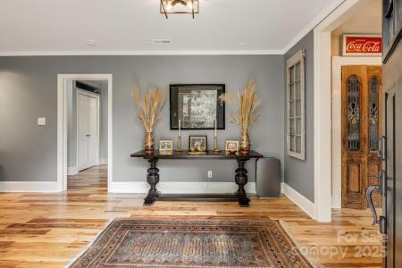 52 Shorewood Drive, Asheville, North Carolina 28804