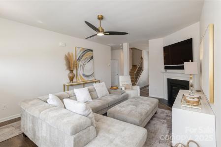 182 Marathon Lane, Candler, צפון קרוליינה 28715, ארצות הברית של אמריקה 