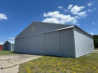Hangar B Middle Street , 7, Necedah, Wisconsin 54646, USA