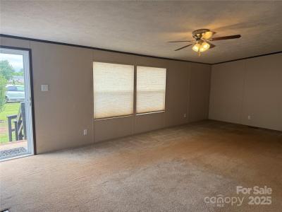 1056 Hard Scrabble Court, Cleveland, Karolina Północna 27013, USA