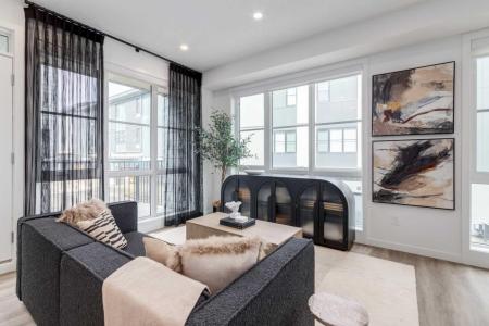 1453 NAA DRIVE SW, Calgary, Alberta T3H 6H7, Canadá