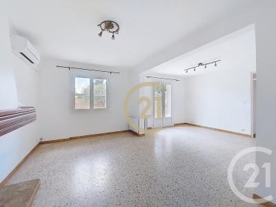 Remoulins, Languedoc-Roussillon 30210, France