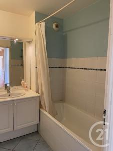 Lille, Nord-Pas-de-Calais 59160, France