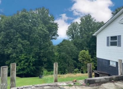 596 Big Smith Road, Clintwood, Wirginia 24228, USA