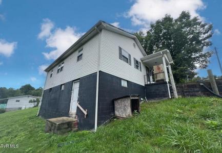 596 Big Smith Road, Clintwood, Wirginia 24228, USA