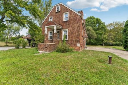 1899 Edwards Drive, Akron, オハイオ 44306, アメリカ合衆国