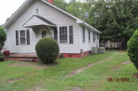 1005 N. Water Street, Lumberton, North Carolina 28358