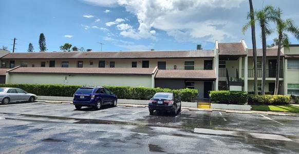 1100 Bay Dr E # 105, Largo, フロリダ 33770, アメリカ合衆国