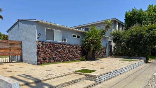 12315 Burbank Boulevard, Valley Village, Kaliforniya 91607, Amerika Birleşik Devletleri