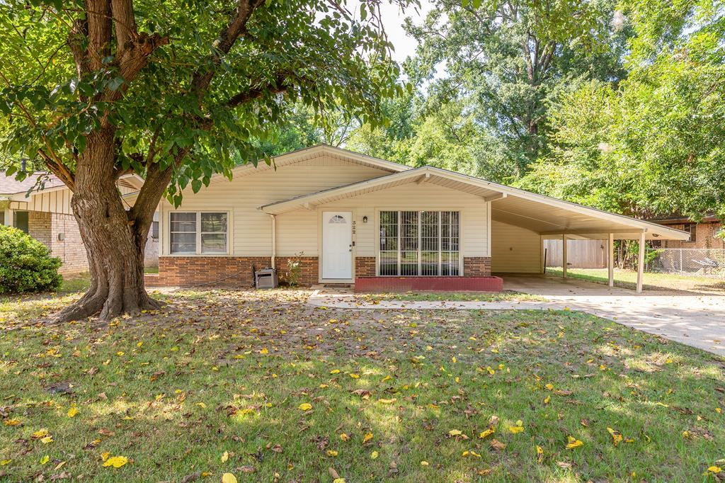 322 Lenwood, Nacogdoches, Texas 75964