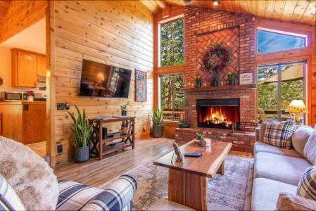 24561 Lakeview Dr, Idyllwild, 加州 92549, 美國