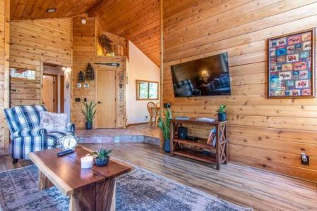 24561 Lakeview Dr, Idyllwild, 加州 92549, 美國