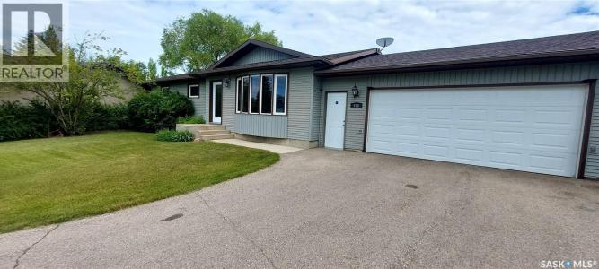 918 ANTON PLACE, Wadena, Saskatchewan S0A 4J0, Canada
