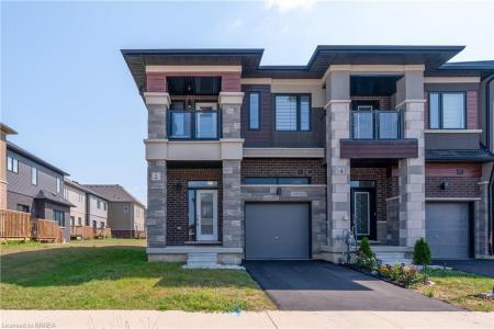 2 COPEMAN AVENUE, Brantford, Ontario N3V 0B3, Canadá