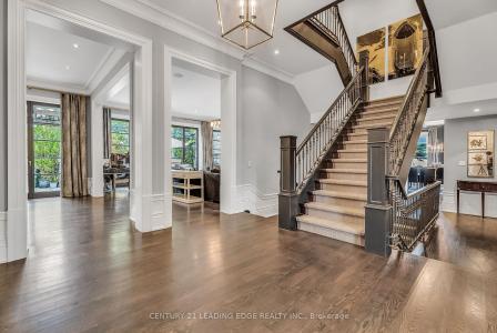 2 NIGHTFALL COURT, Vaughan, Ontario L4N 3N5, Canadá