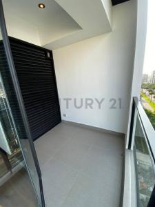 Calle los Robles , Lima, Lima 00001, Peru