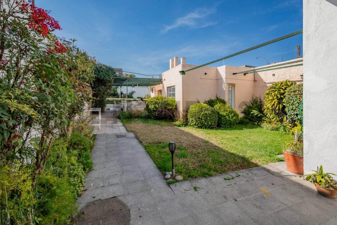 Gral Jose de San Martin 579, Lomas De Zamora, GBA Sur 1832, Argentina