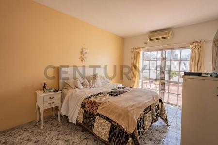 Gral Jose de San Martin 579, Lomas De Zamora, GBA Sur 1832, Argentina