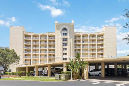 134 Starboard Lane 404, Merritt Islland, Florida 32953, USA