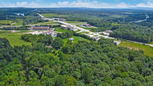 2528 E. First St, Crossville, Tennessee 38555, Estados Unidos