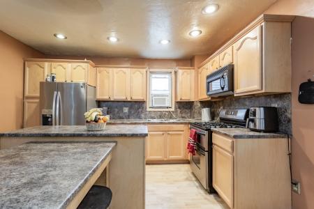 329 Cottage Street, New Bedford, 马萨诸塞州 02740, 美国