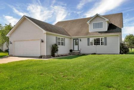 1807  Sunset Ln., Morris, Illinois 60450, USA