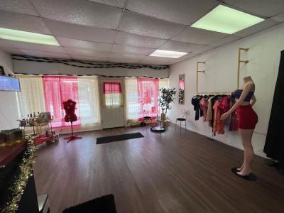 1136 Brownsville Rd, Pittsburgh, Pennsylvania 15210, USA