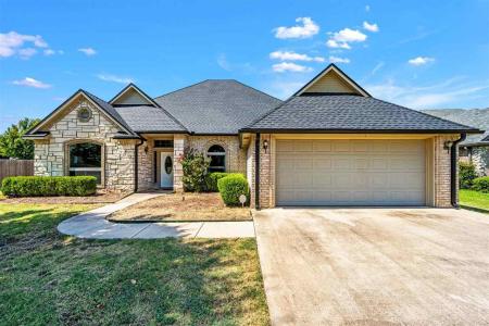 817 NE Hummingbird Dr, Cache, Oklahoma 73527