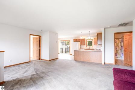 6644 Maple Street, Riverdale, Michigan 48877, États-Unis