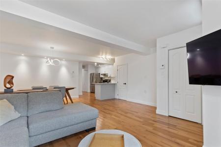 2149  Rue Frontenac, Montréal (Ville-Marie), Quebec H2K 2Z5, Canada