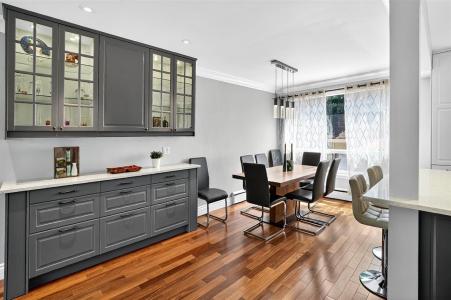 129  Av. de Yonge Crescent, Pointe-Claire, Quebec H9R 2M1, Kanada