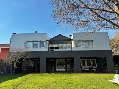 19 e/ 506 y 507 2574, La Plata, GBA Sur 1897, Argentina