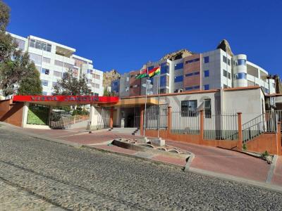 CONDOMINIO VISTA JARDIN, Av. “B” C./2 Y 3. S/N, ZONA EX HDA. ACHUMANI – SECTOR HUANTAQUI , Achumani, La Paz 00001, Bolívia