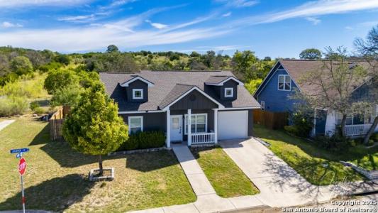 100 Jasper Ln, Kerrville, Texas 78028