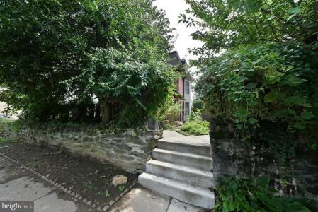 302 W Earlham Ter, Philadelphia, Pennsylvania 19144, USA