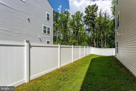 45483 Woodslea Way , California, Maryland 20619, Estados Unidos