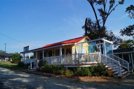 402 E College, Canton, Texas 75103