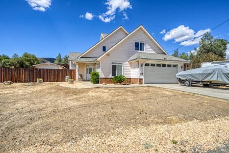 2920 Meadow Creek Road, Clearlake Oaks, California 95423