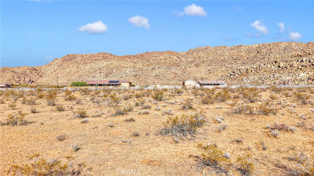 2222 Ottowa Road, Apple Valley, California 92307, Estados Unidos