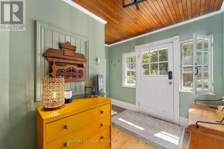 400 OLD 127, South Algonquin, Ontario K0J 2M0, Canada