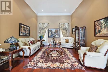 16 BOYLE DRIVE, Richmond Hill (south Richvale), オンタリオ L4C 6C9, カナダ