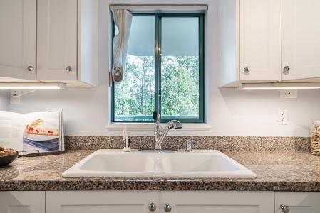 338 TAYLOR WAY, West Vancouver, British Columbia V7T 2Y2, Canada