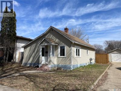 1432 105TH STREET, North Battleford, Saskatchewan S9A 1T3, Canada