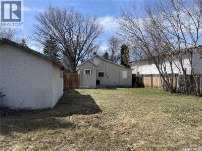 1432 105TH STREET, North Battleford, Saskatchewan S9A 1T3, Canada