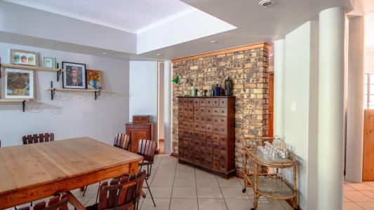 White River, 음봄벨라, 남아프리카