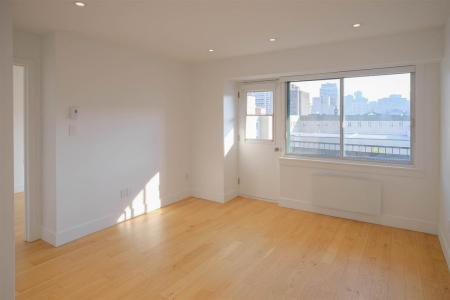 3455 Rue Aylmer, Montréal (Le Plateau-Mont-Royal), Quebec H2X 2B5, Canada