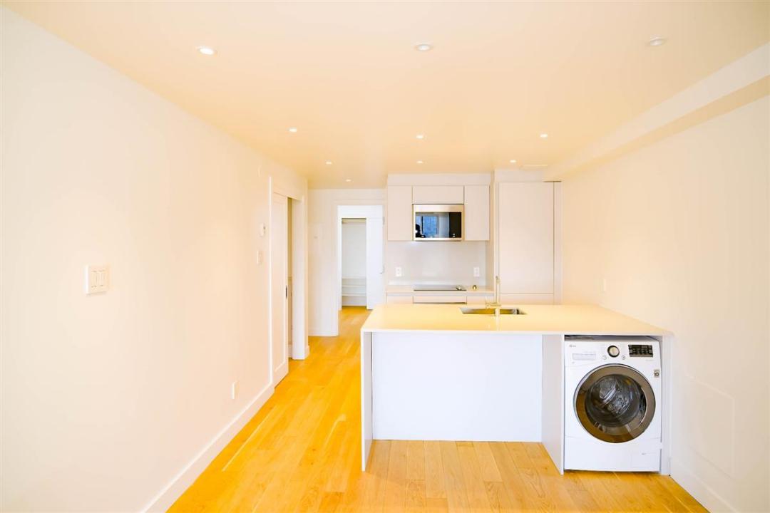 3460 Rue Durocher, Montréal (Le Plateau-Mont-Royal), Quebec H2X 2E3, Canada