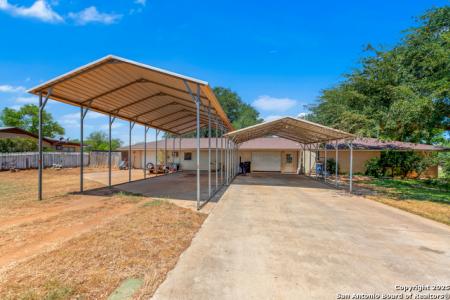 198 Encino Drive, Pearsall, 텍사스 78061, 미국