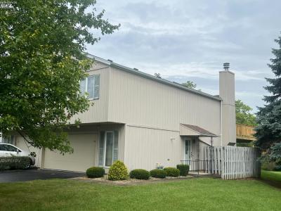 64 River Run Dr #J, Fremont, Ohio 43420, USA