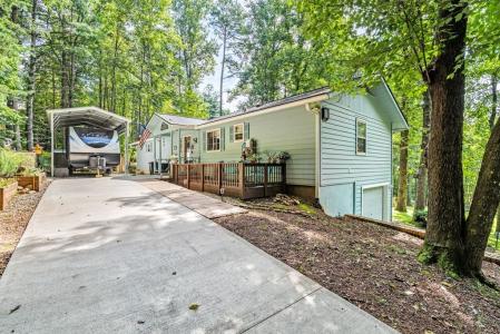 5147 Summerwood Lane, Young Harris, Georgia 30582